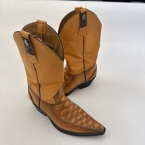 Cheyenne Genuine Cowboy Boots Mens 9.5 Western Embossed Mexico Pointed Toe